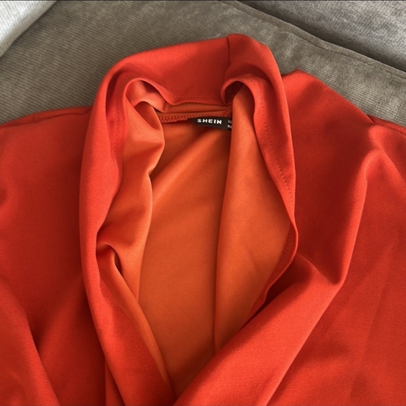 Twist Front High Low Waist Shirt - Picture 6 of 8